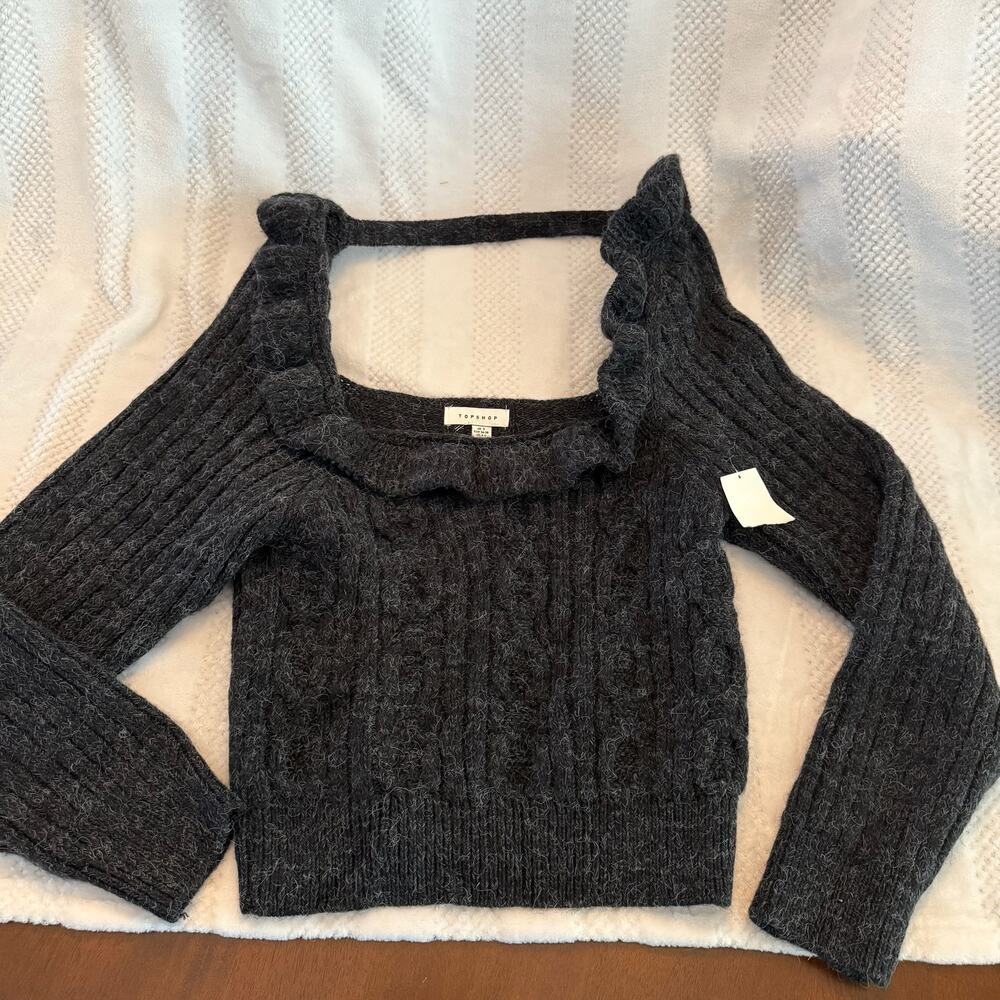 new topshop ruffle long sleeve sweater size 4-6